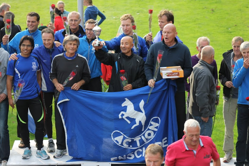 Met de mannen op het podium
